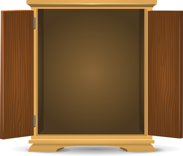 cupboard-575356_640
