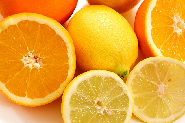 pomeranče a citróny